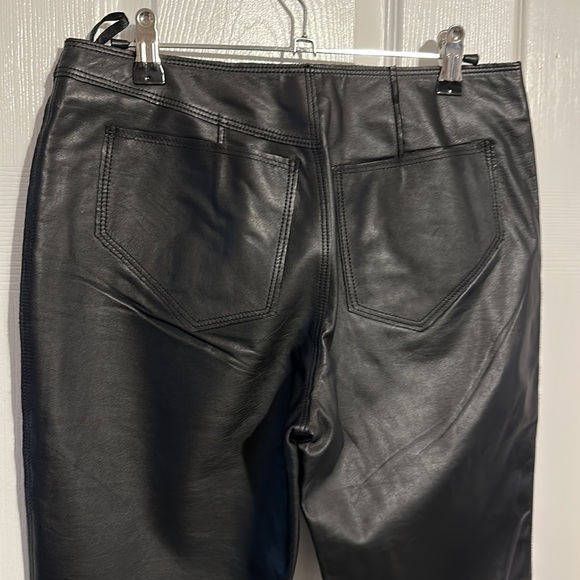Guess leather straight leg pants Size 4 - Picture 4 of 6